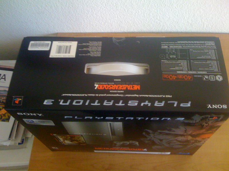 Illustration for article titled Gunmetal PS3: The Unboxing